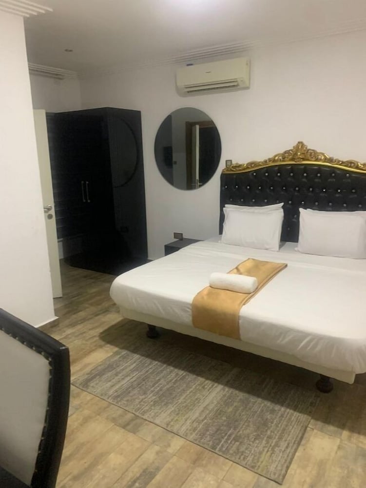 Фото Ellyxville Hotels