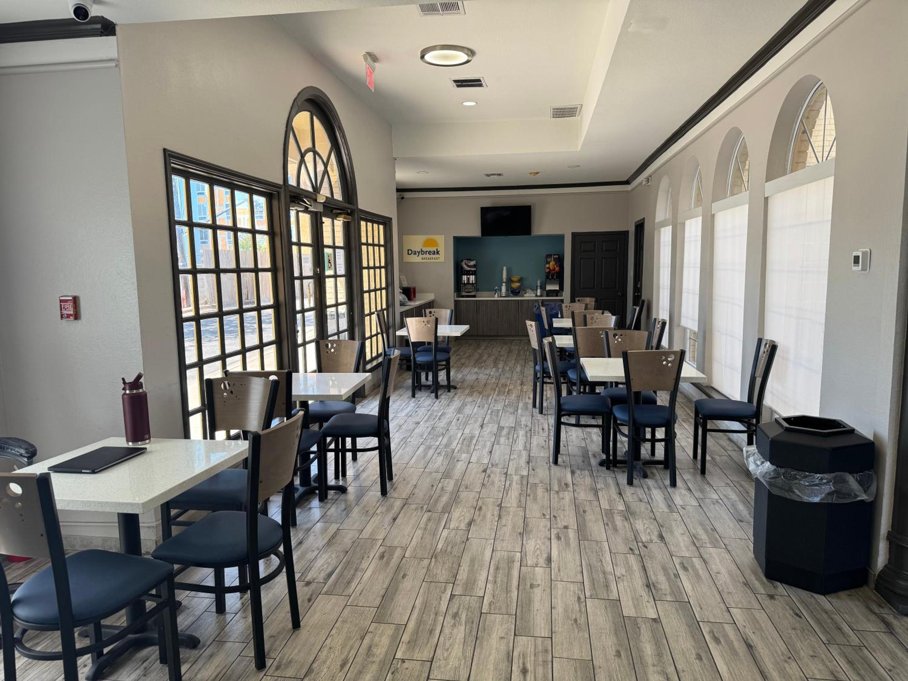 Фото Days Inn by Wyndham Georgetown