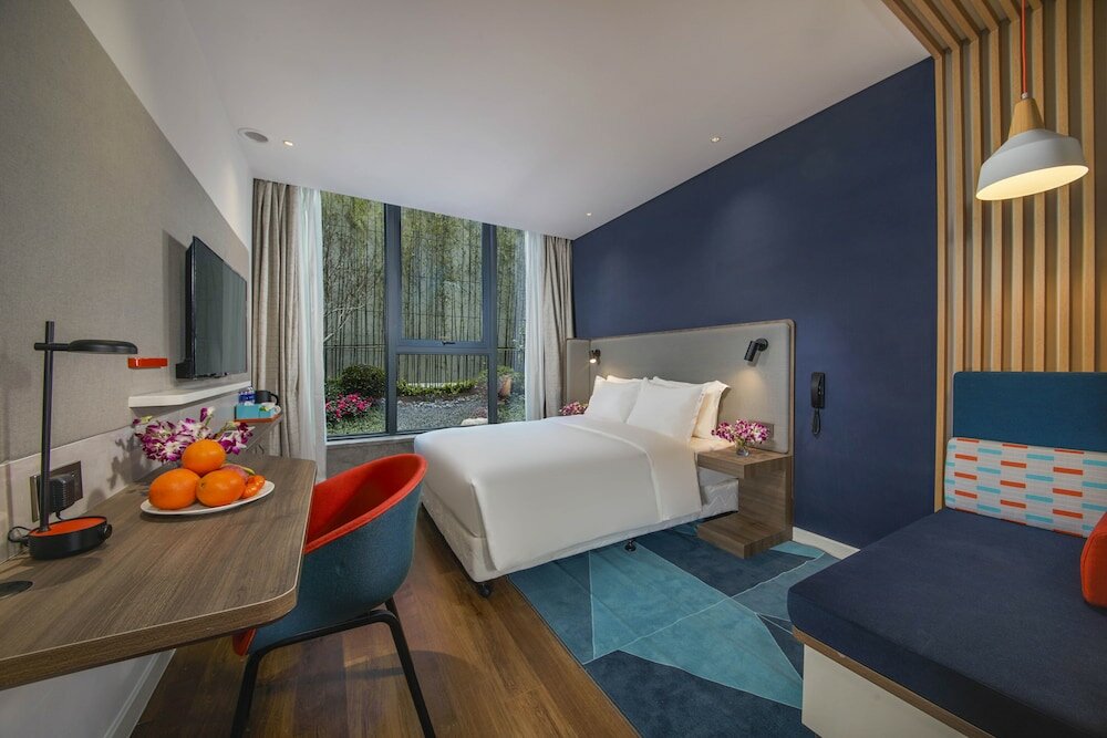 Фото Holiday Inn Express Shanghai Xuhui Binjiang