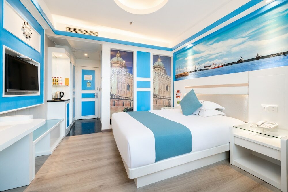 Фото Yiwu Baide Theme Hotel