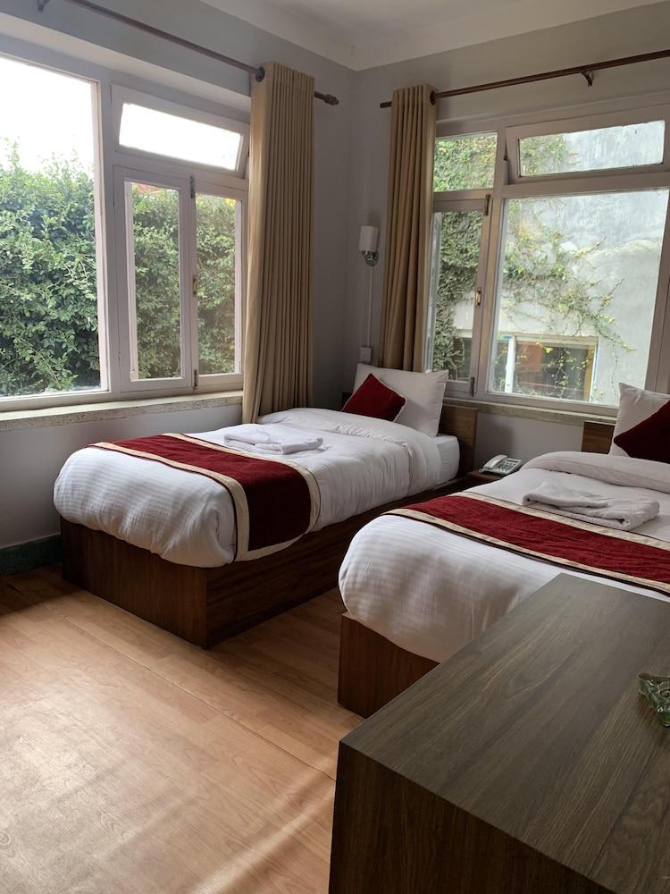 Фото отеля 3