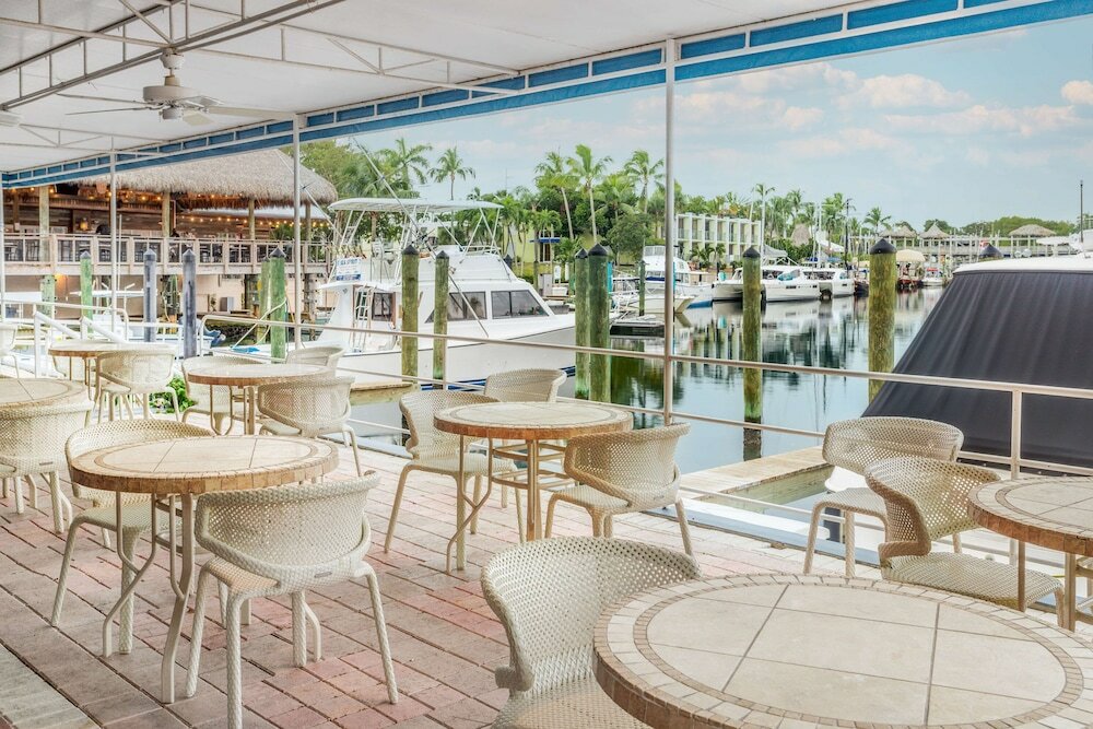 Фото Marina Del Mar Resort and Marina