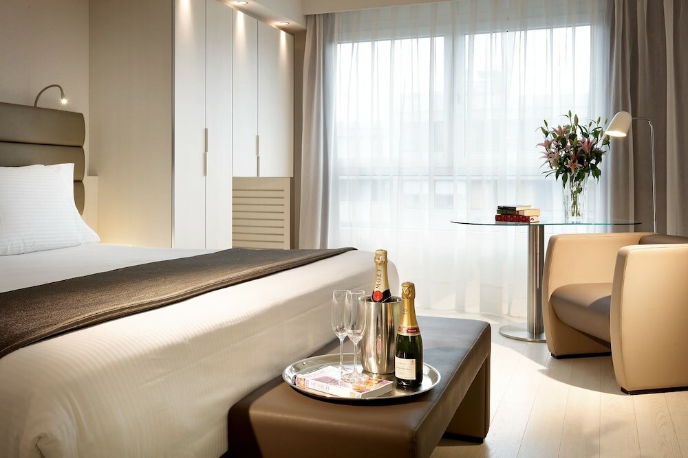 Фото Eurostars Book Hotel