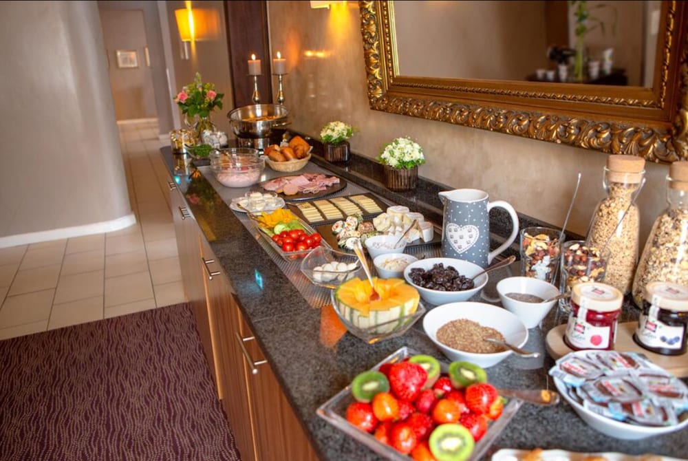 Фото Comfort Hotel tom Kyle