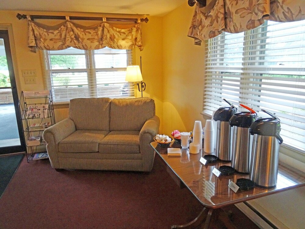 Фото Amish Country Motel