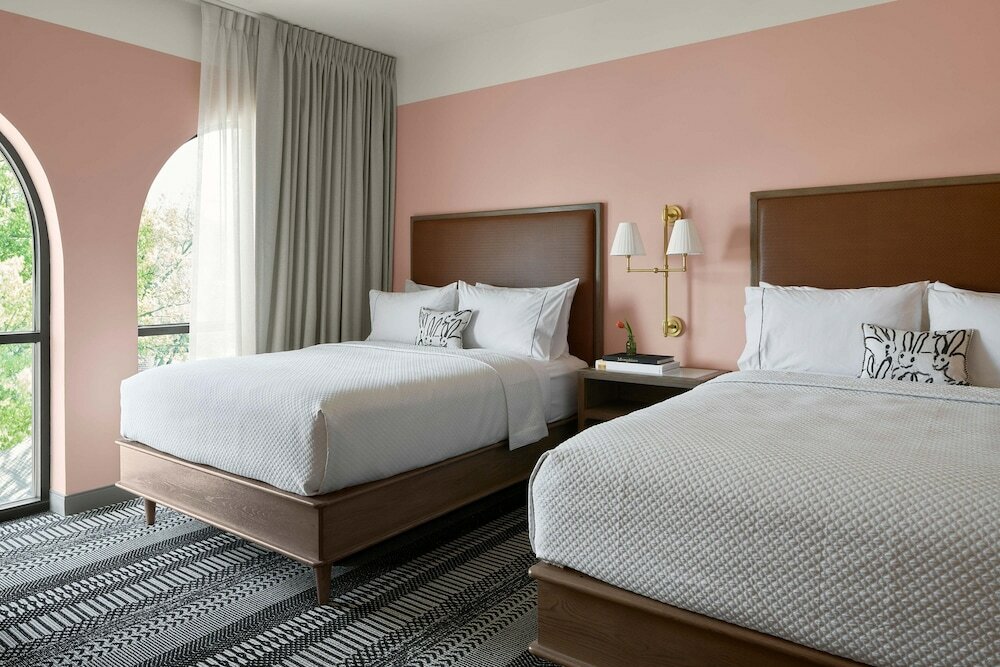 Фото The Memphian, a Tribute Portfolio Hotel