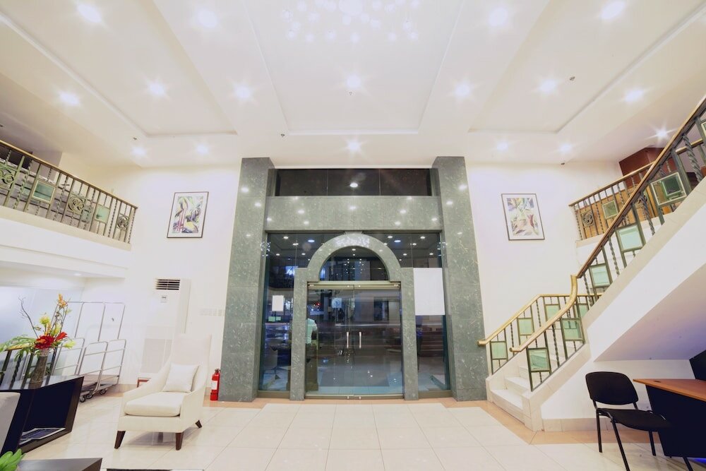 Фото The Charter House