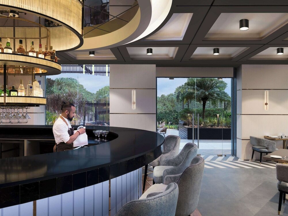 Фото Novotel Guwahati Gs Road Hotel