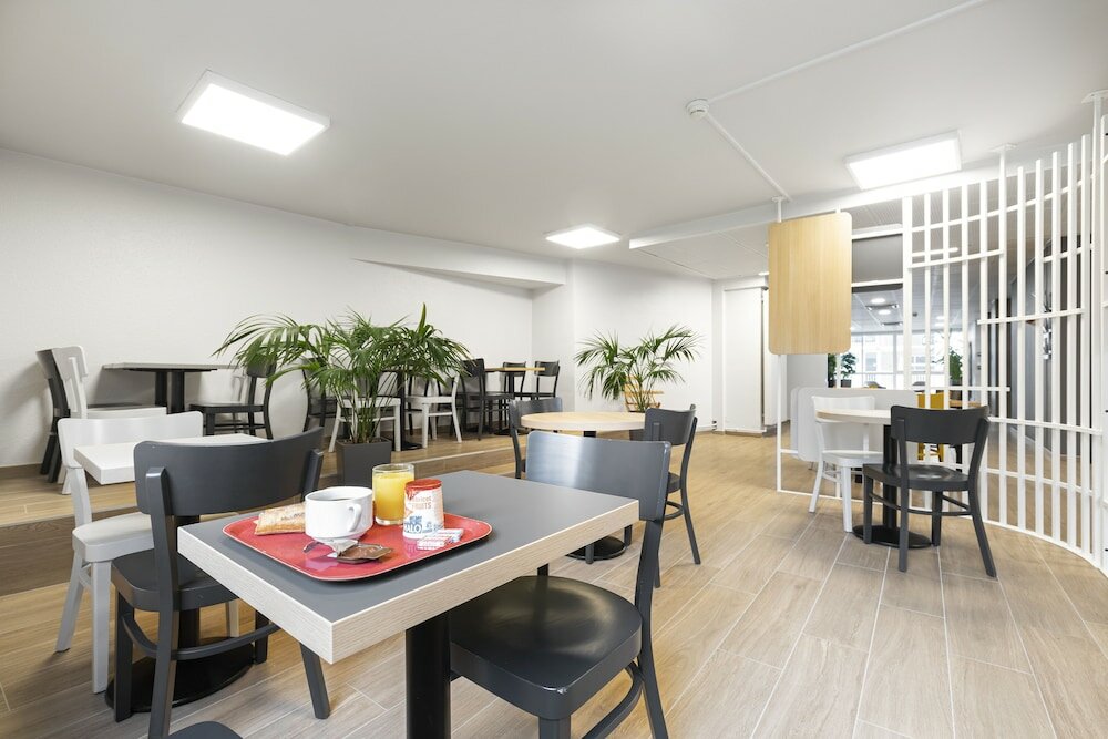 Фото B&b Hotel Lyon Centre Monplaisir