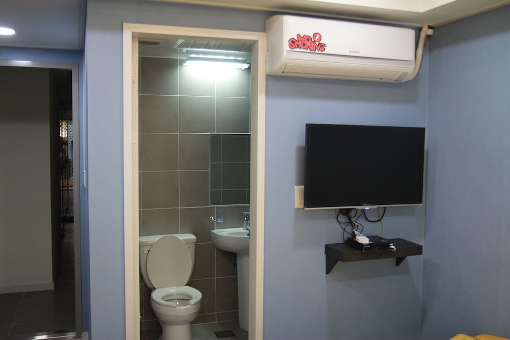 Фото Red Guest House