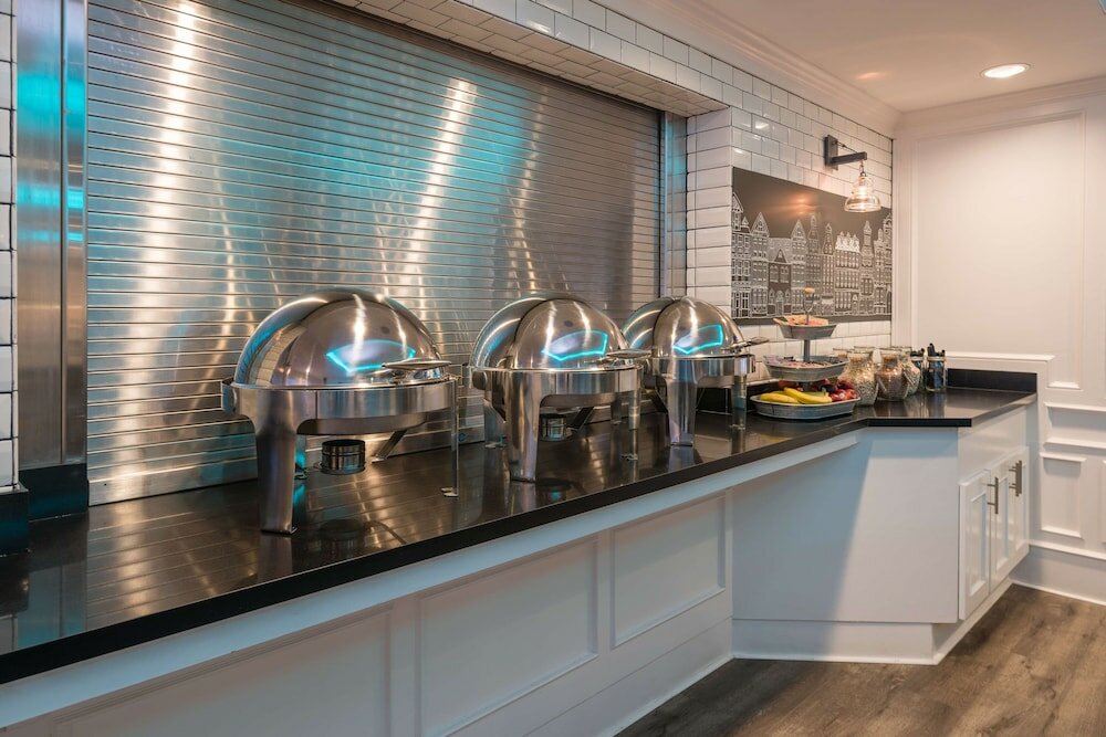 Фото The Row Hotel