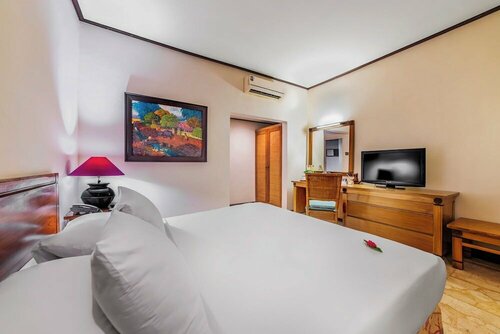Гостиница Hotel Tugu Blitar в Блитаре