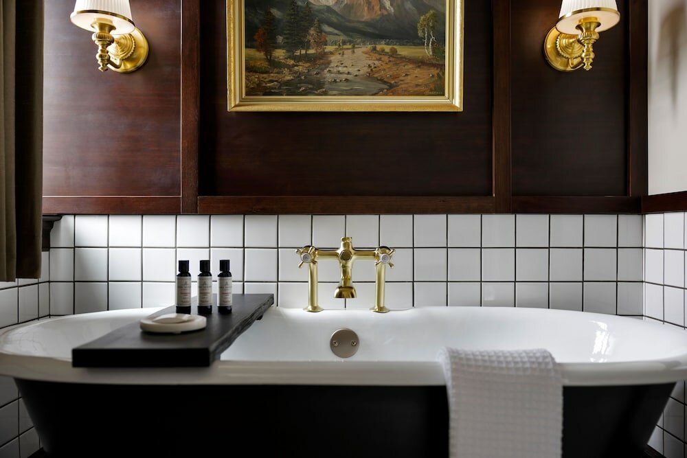 Фото The Avery Hotel