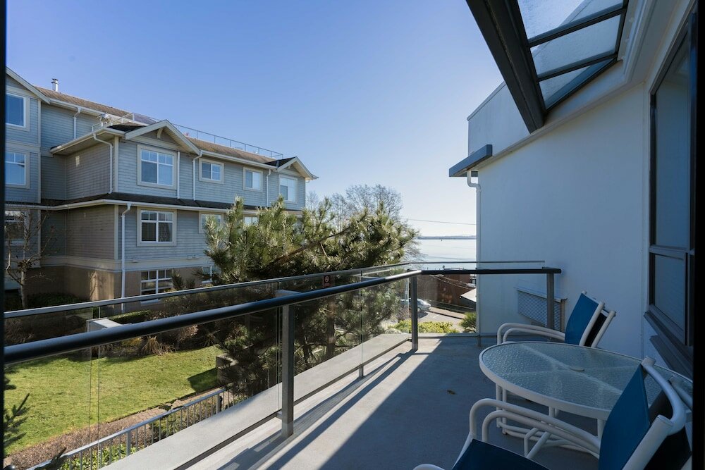 Фото Ocean Promenade Hotel