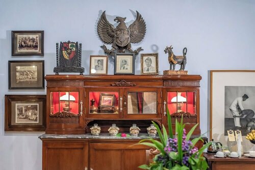 Гостиница Hotel Tugu Blitar в Блитаре