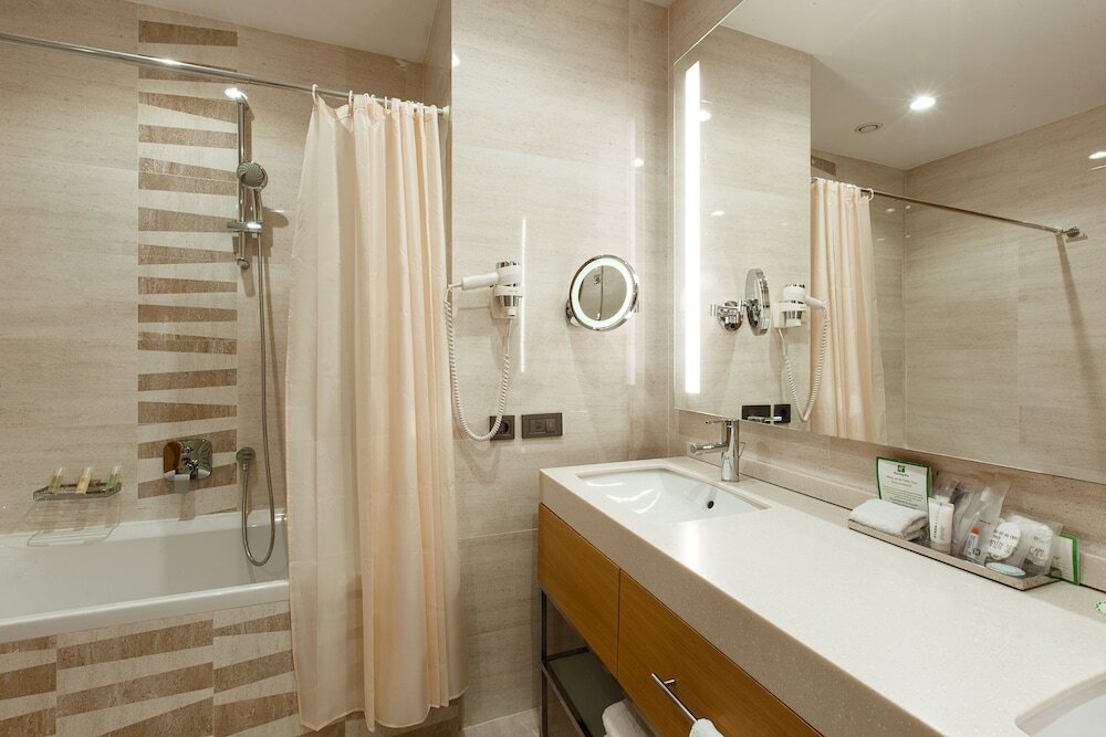 Фото Holiday Inn Baku, an Ihg Hotel