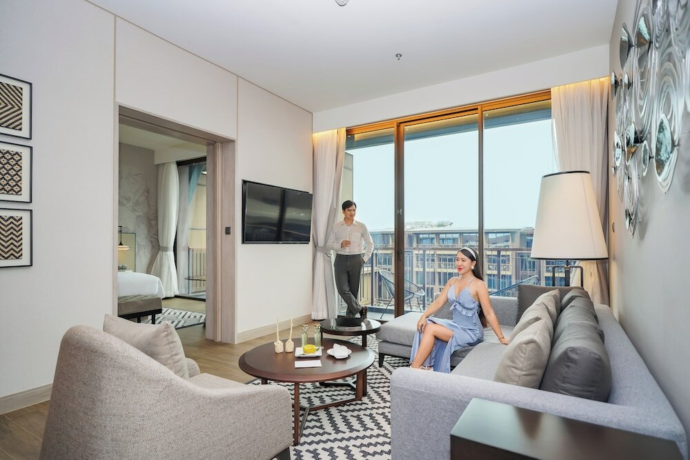 Фото Courtyard by Marriott Bangkok Suvarnabhumi Airport