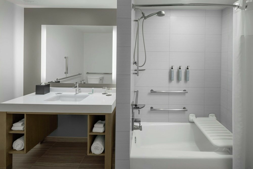 Фото Courtyard by Marriott Orlando South/Grande Lakes Area