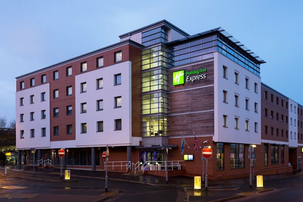 Hotel Holiday Inn Express Harlow, England, photo