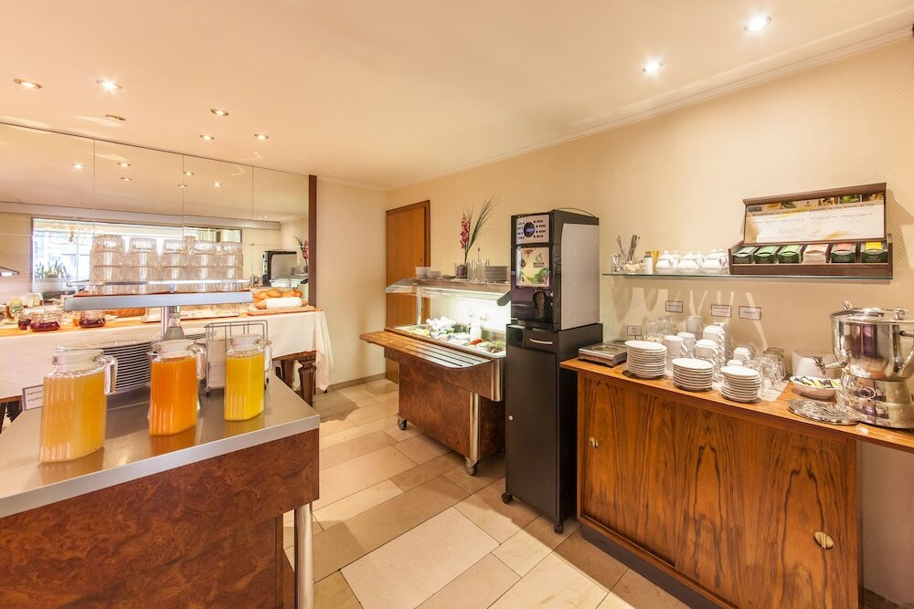 Фото Hotel Flora Düsseldorf