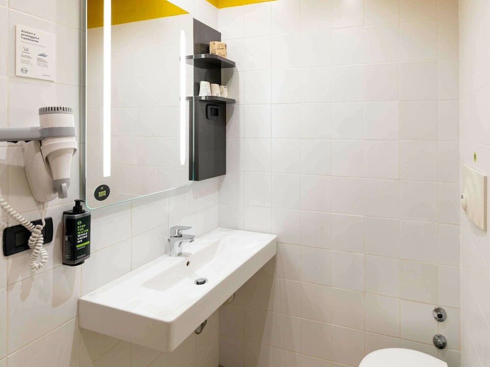 Фото B&B Hotel Roma Tuscolana San Giovanni