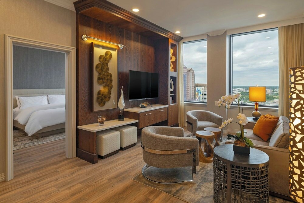 Фото The Westin Houston Downtown