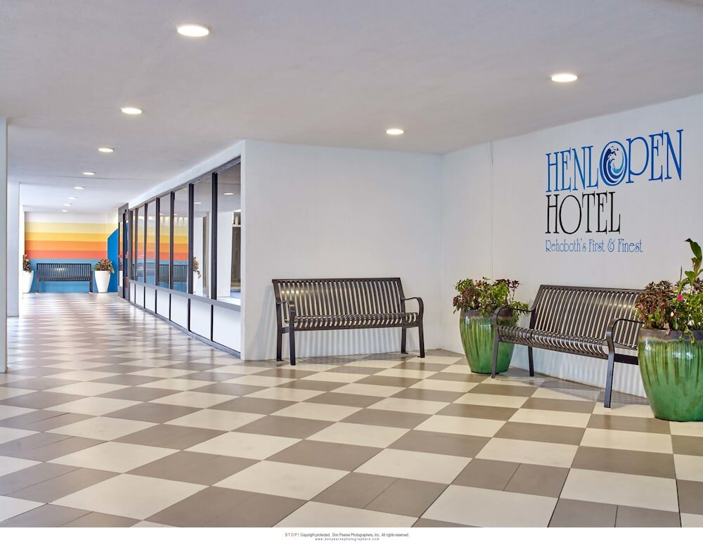 Фото Henlopen Hotel