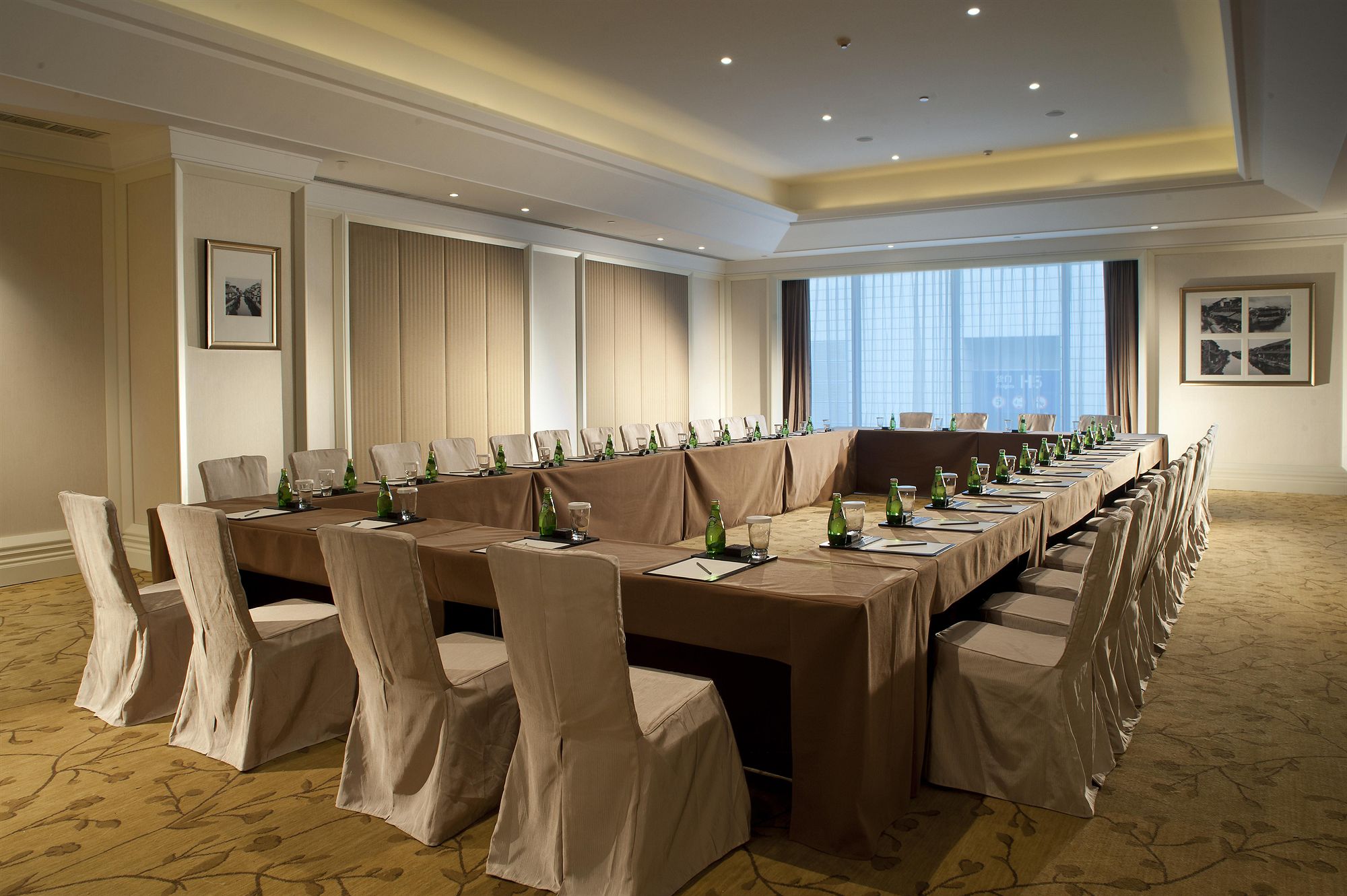 Фото Worldhotel Grand Juna Wuxi