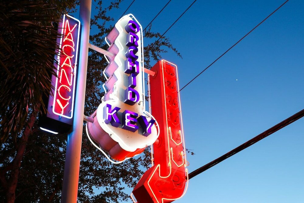 Фото Orchid Key Inn - Adults Only