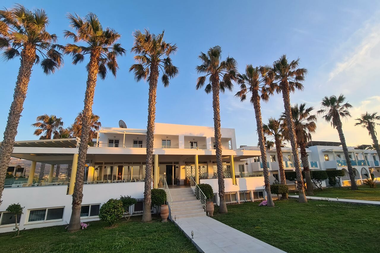 Фото Irina Beach Hotel