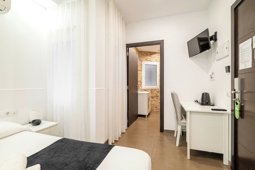 Фото Laramond Barcelona Rooms