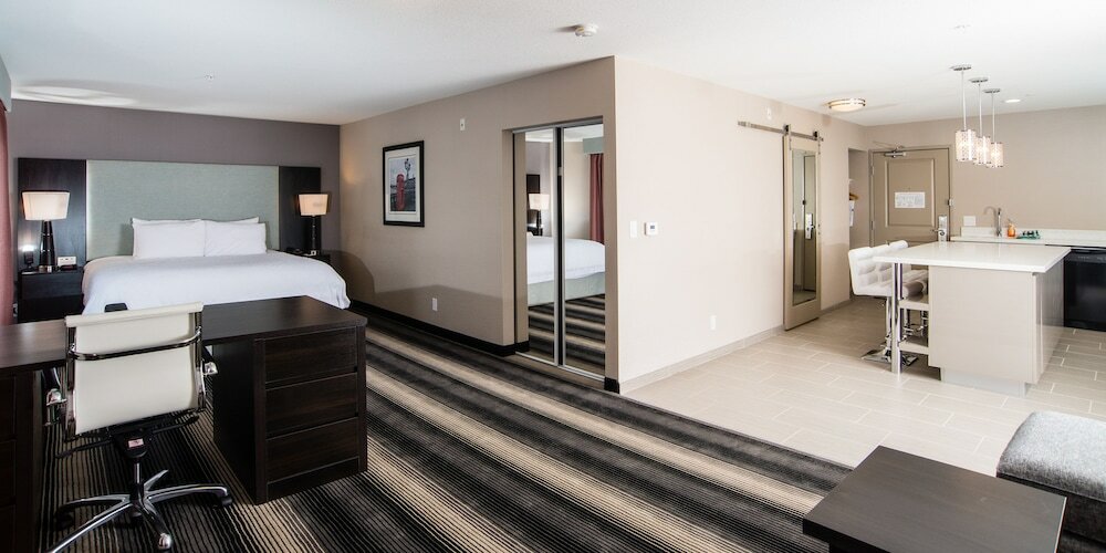 Фото Western Star All Suites Signature Hotel