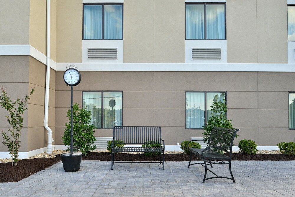 Фото Holiday Inn Express & Suites West Ocean City, an Ihg Hotel