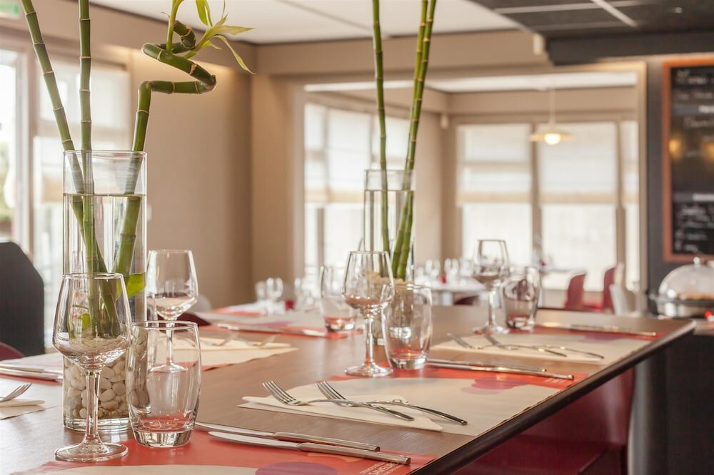 Фото Campanile Poitiers Sud - Aéroport