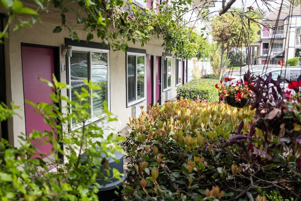 Фото Alamo Inn & Suites