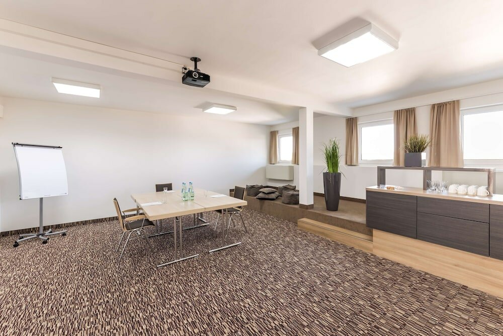 Фото Park Inn by Radisson Göttingen