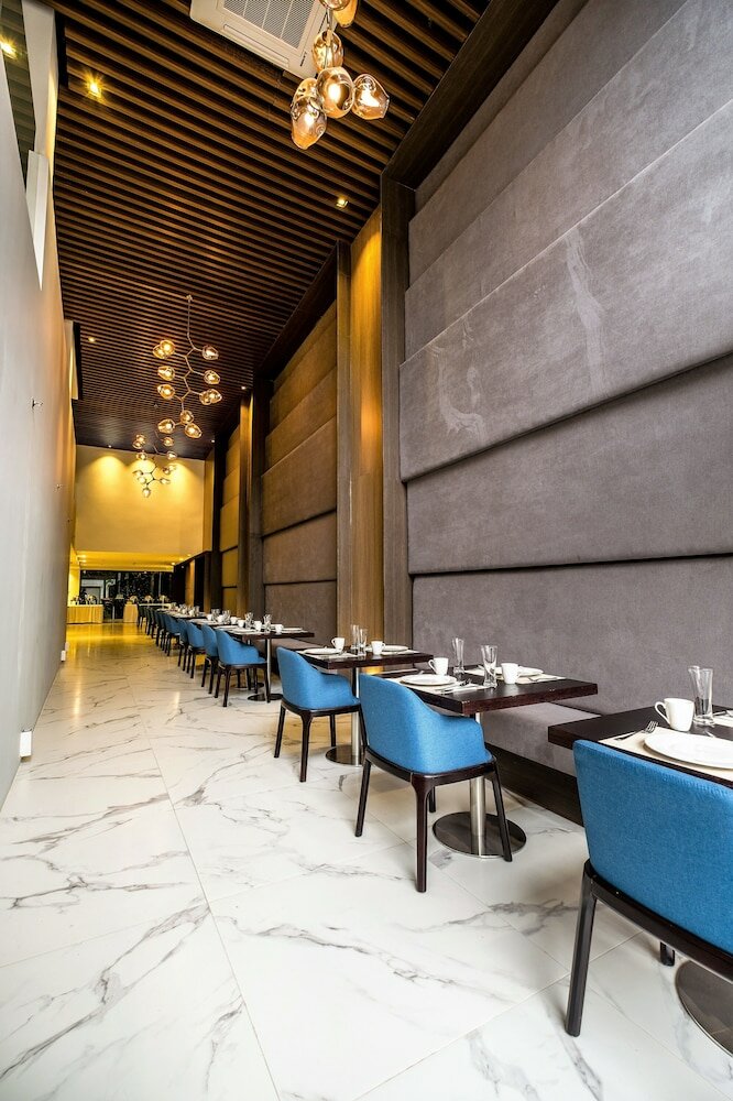 Фото Ramada Encore by Wyndham Makati