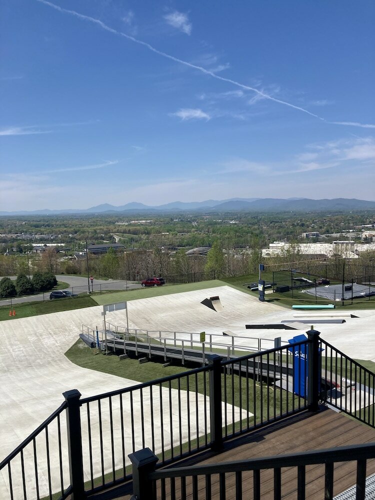 Фото Baymont by Wyndham Lynchburg