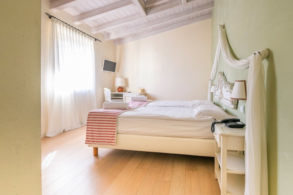 Фото Hotel Villa Moron