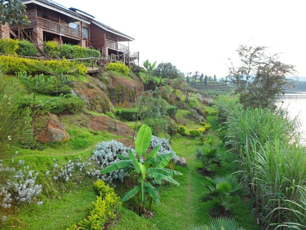 Фото Lake Bunyonyi Rock Resort