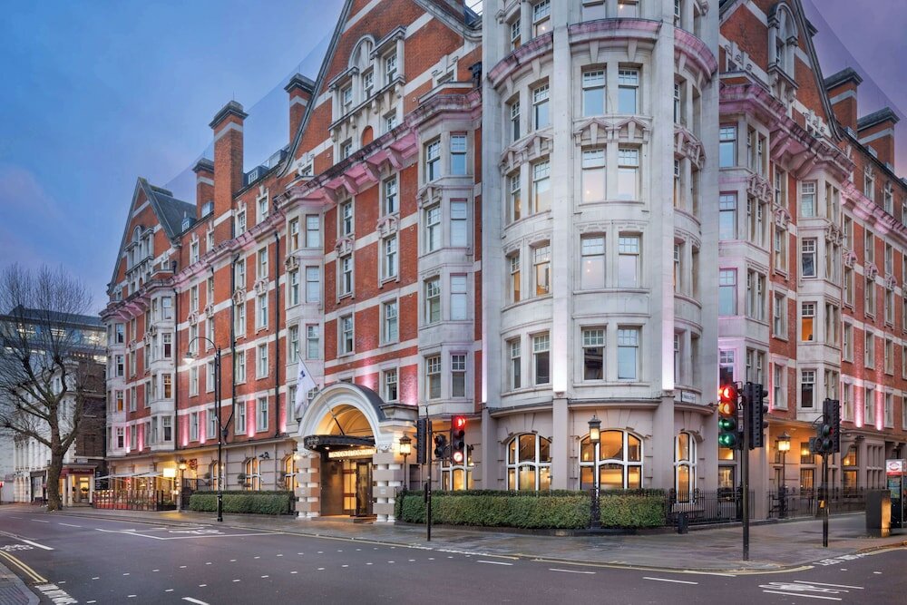 Фото Radisson Blu Edwardian Bloomsbury Street Hotel, London