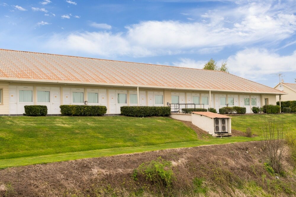 Фото The Originals Access, Hôtel Aurillac