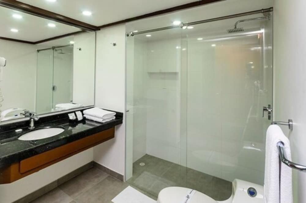 Фото Travelers Suites Condominio Plenitud