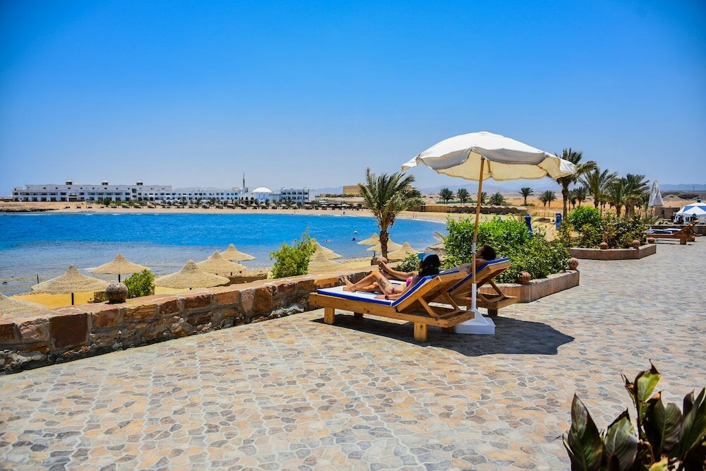 Фото Coral Garden Beach Resort