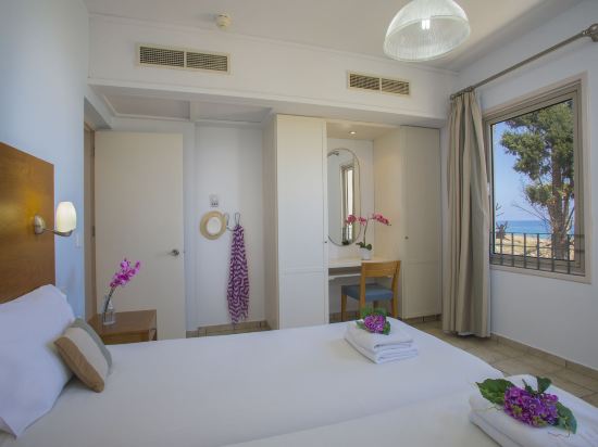 Фото Louis Althea Beach Hotel