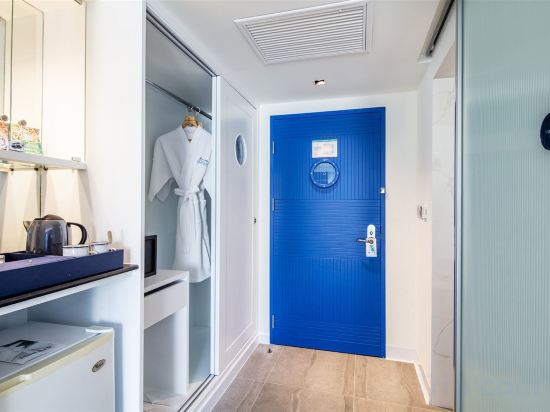 Фото A-One New Wing Hotel