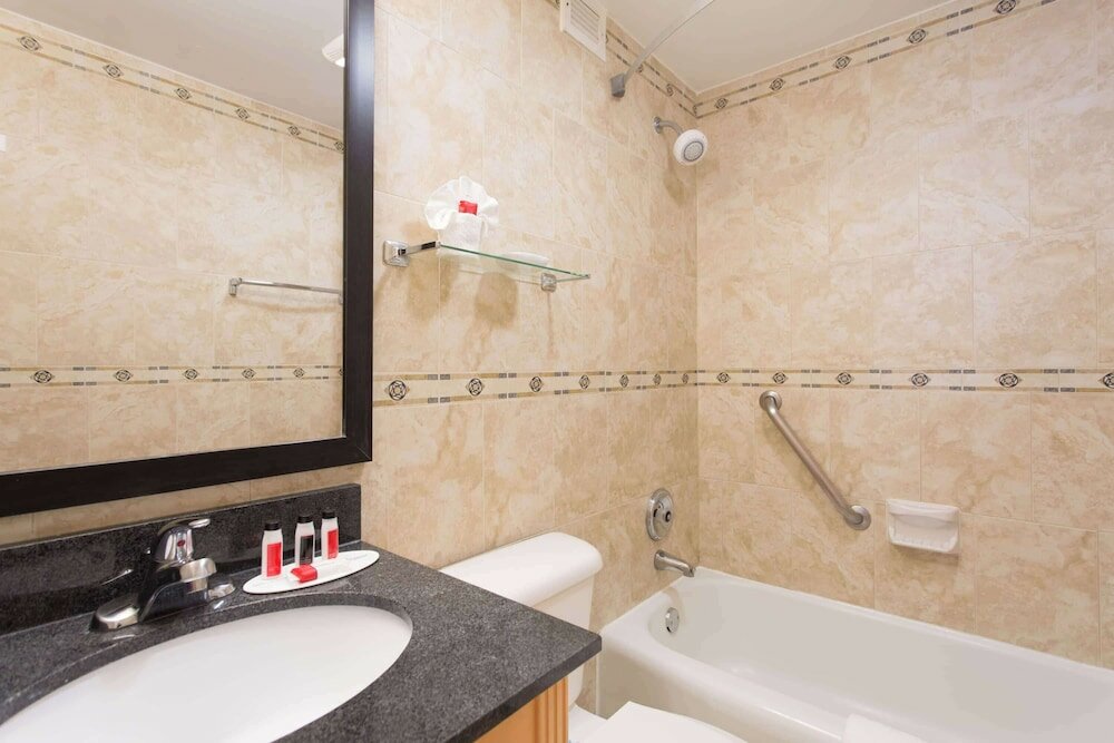 Фото Days Inn by Wyndham Washington DC/Connecticut Avenue