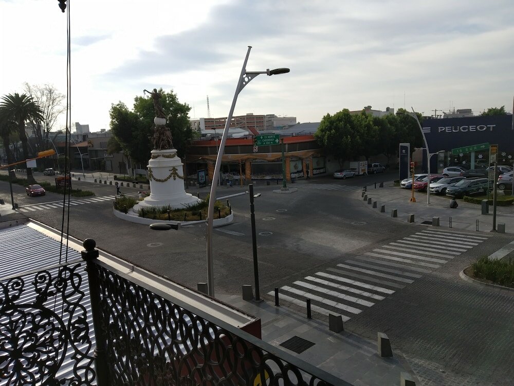 Фото Suites Sevilla