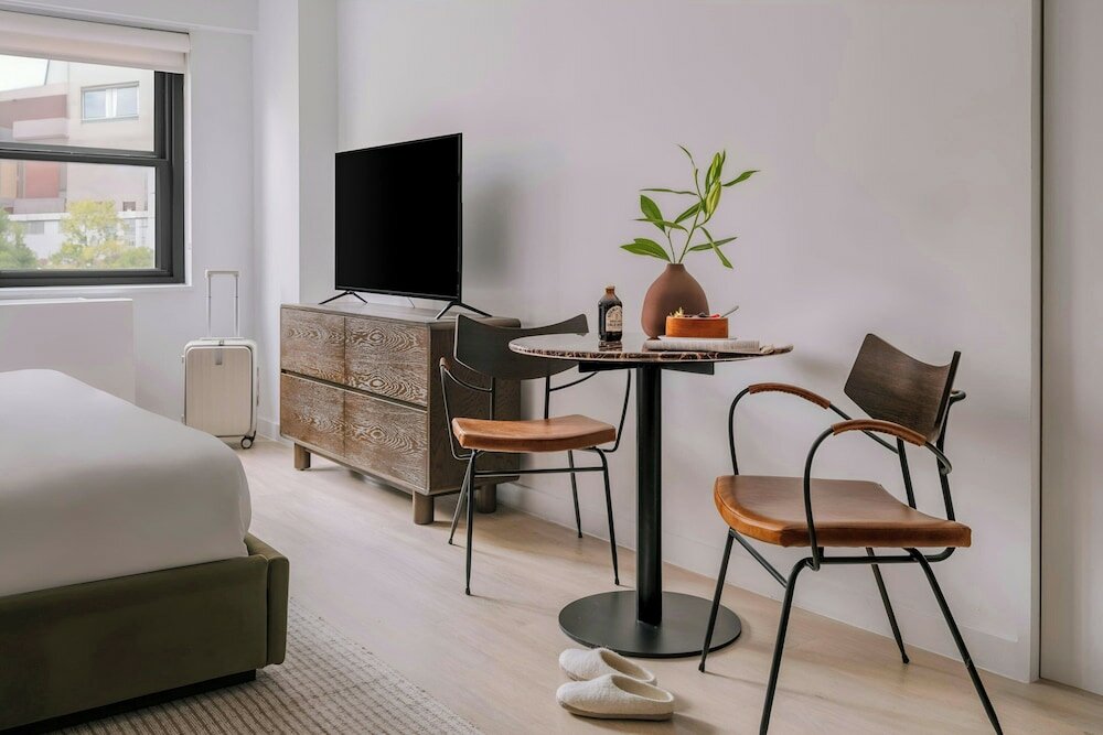 Фото Sonder at The Nash