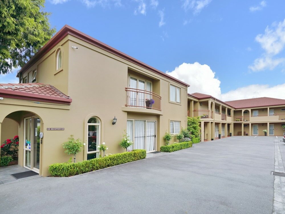 Фото отеля 2